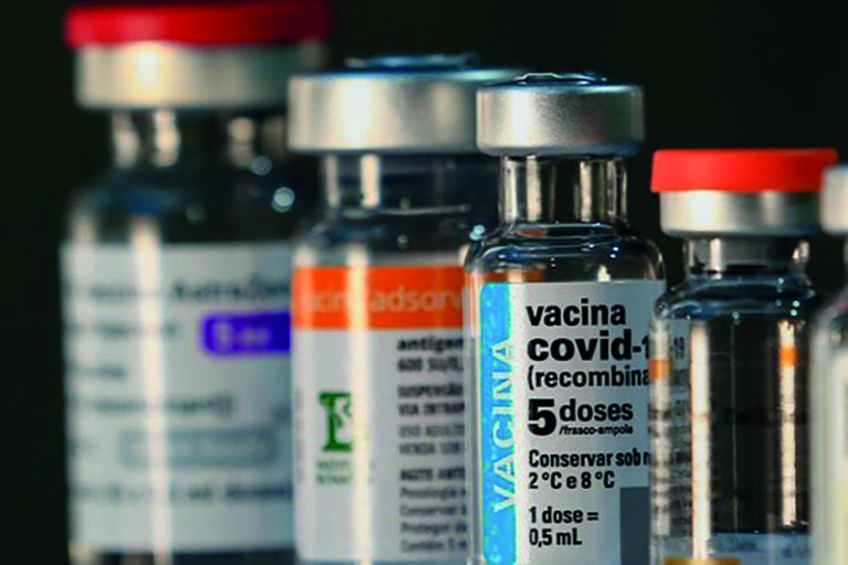 Goiás recebe mais de 21 mil doses da vacina contra a covid-19