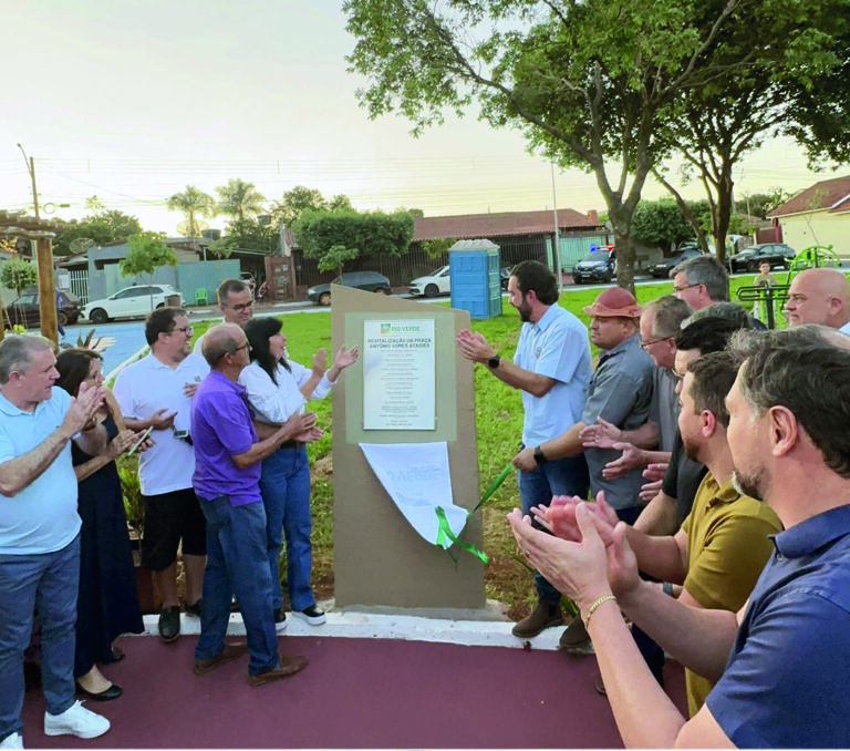 Prefeitura entrega revitalização da Praça Antônio Gomes Ataídes, no Parque Betel