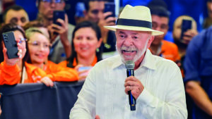 “Conquista histórica e civilizatória”, diz Lula sobre fim da escala 6×1