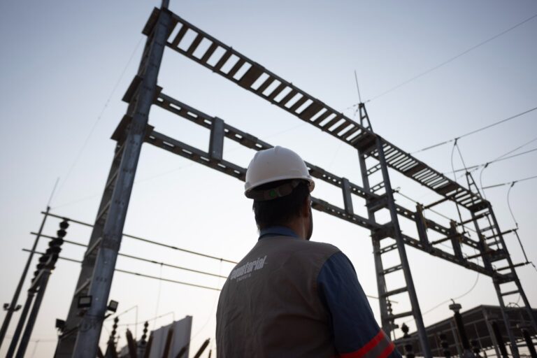 Não é só o corpo que sente: entenda como o frio impacta a rede elétrica