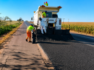 Melhorias em 4 trechos da BR-452 exigem operação “Pare e Siga”