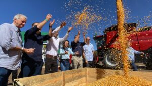 Com 2ª safra desafiadora, Aprosoja-GO realiza Abertura Estadual da Colheita de Milho em Mineiros