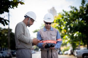 Uso de drones faz saltar de 6,5 km para até 30 km de inspeções diárias na rede de energia