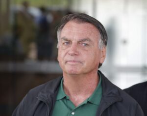 Bolsonaro desafia a autoridade do STF: a carta, o candidato e o porta-voz