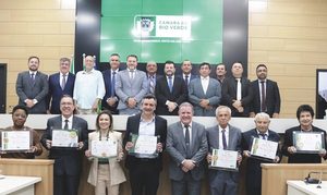 Câmara de Rio Verde homenageia 13 personalidades em duas sessões solenes