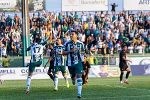 Rio Verde vence o Goiânia por 2 a 1 e assume liderança da Divisão de Acesso