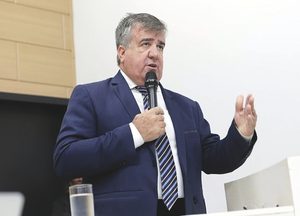 GERLOS MENDONÇA É ELEITO PRESIDENTE DA CÂMARA MUNICIPAL DE RIO VERDE PARA O BIÊNIO 2027/2028