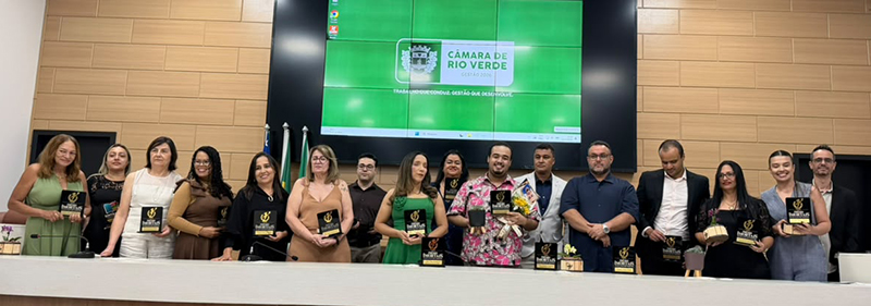 3ª EDIÇÃO DO PRÊMIO IMORTAIS DA EDUCAÇÃO RIOVERDENSE HOMENAGEIA 24 EDUCADORES E FORTALECE A MEMÓRIA DA EDUCAÇÃO MUNICIPAL